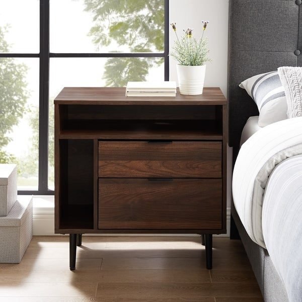 Nakas Unik Retro Samping Tempat Tidur