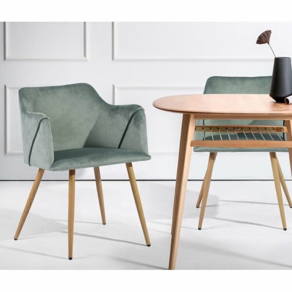Kursi Makan Tinggi dengan Sandaran Sofa Empuk