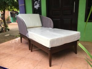 Kursi Lounger Rotan Sintetis Astana